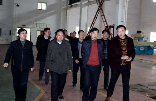 临湘市委书记黄俊钧一行到欧亿官方网页版_欧亿(中国)立体停车设备考察调研 